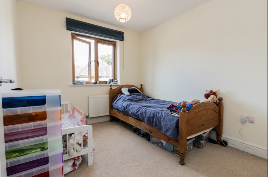 Images for First Floor Apartment in Hurst Green EAID:ef57f983cf4b2a5bbece8a930a878071 BID:1