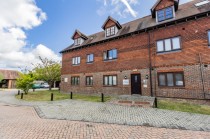 Images for First Floor Apartment in Hurst Green