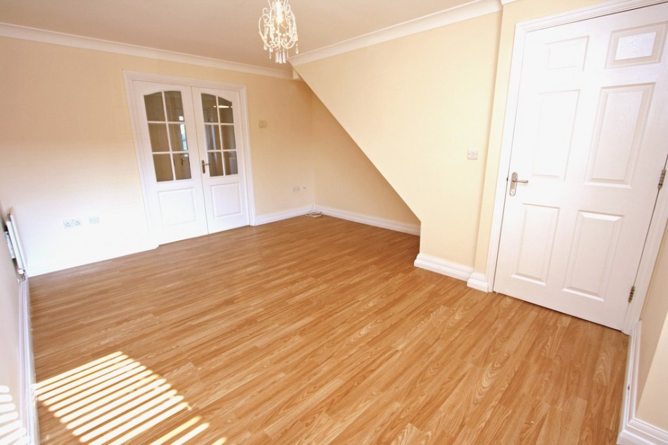 Images for Perfectly Located to The Heart of the Village of Hawkhurst EAID:ef57f983cf4b2a5bbece8a930a878071 BID:1