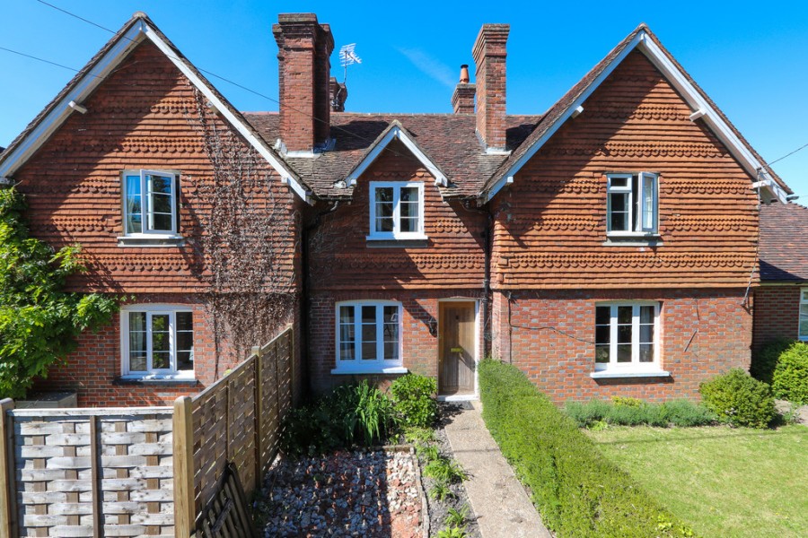 Images for Rural Location With Stunning Views in Bodiam EAID:ef57f983cf4b2a5bbece8a930a878071 BID:1