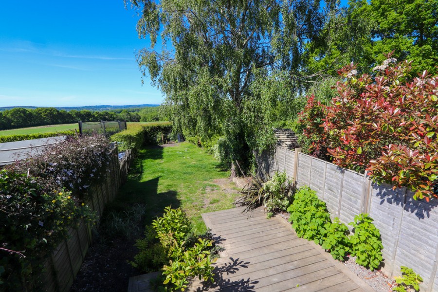 Images for Rural Location With Stunning Views in Bodiam EAID:ef57f983cf4b2a5bbece8a930a878071 BID:1