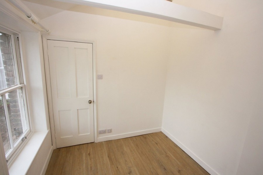 Images for Stylish Apartment In Central Cranbrook EAID:ef57f983cf4b2a5bbece8a930a878071 BID:1