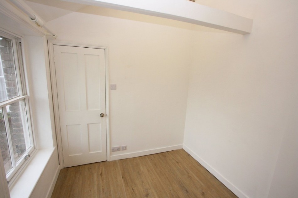 Images for Stylish Apartment In Central Cranbrook EAID:ef57f983cf4b2a5bbece8a930a878071 BID:1