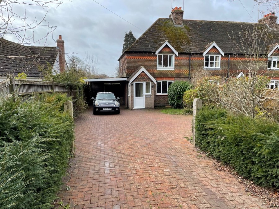 Images for Spacious Cottage With Off Road Parking In Sandhurst EAID:ef57f983cf4b2a5bbece8a930a878071 BID:1