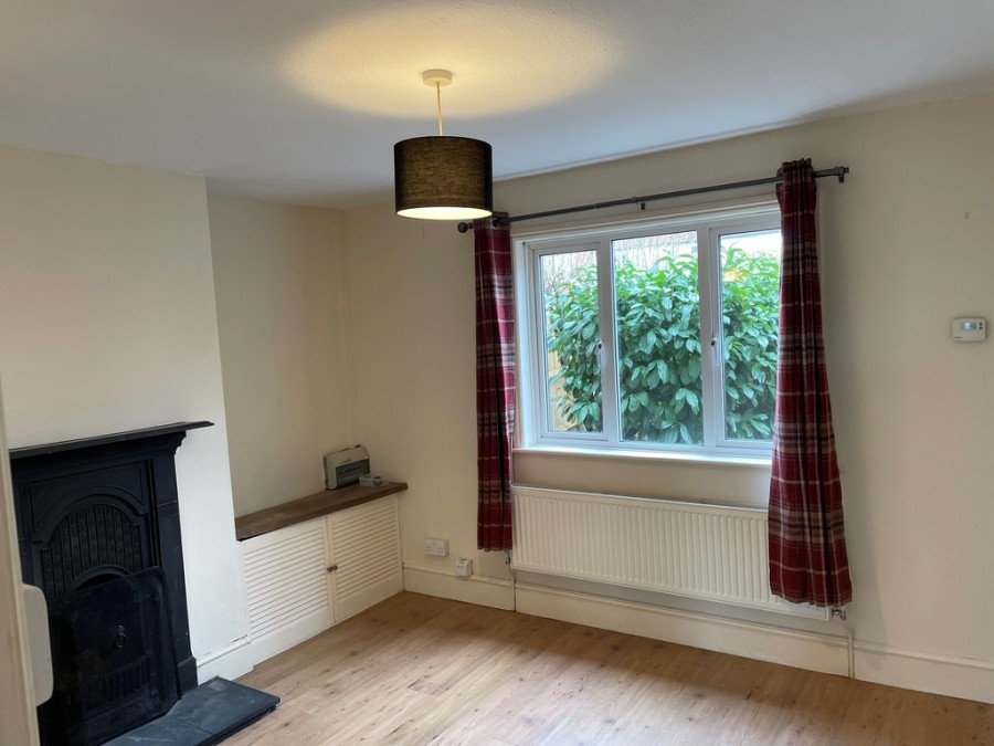 Images for Spacious Cottage With Off Road Parking In Sandhurst EAID:ef57f983cf4b2a5bbece8a930a878071 BID:1