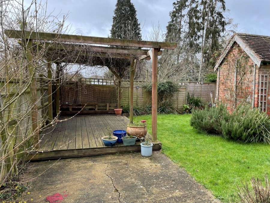 Images for Spacious Cottage With Off Road Parking In Sandhurst EAID:ef57f983cf4b2a5bbece8a930a878071 BID:1