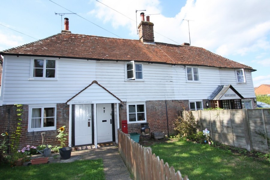 Images for Characterful two bedroom cottage in Sandhurst EAID:ef57f983cf4b2a5bbece8a930a878071 BID:1