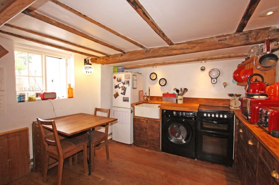 Images for Characterful two bedroom cottage in Sandhurst EAID:ef57f983cf4b2a5bbece8a930a878071 BID:1