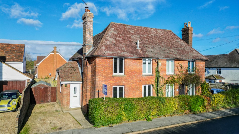 Images for Spacious Family Home With Off Road Parking In Flimwell EAID:ef57f983cf4b2a5bbece8a930a878071 BID:1