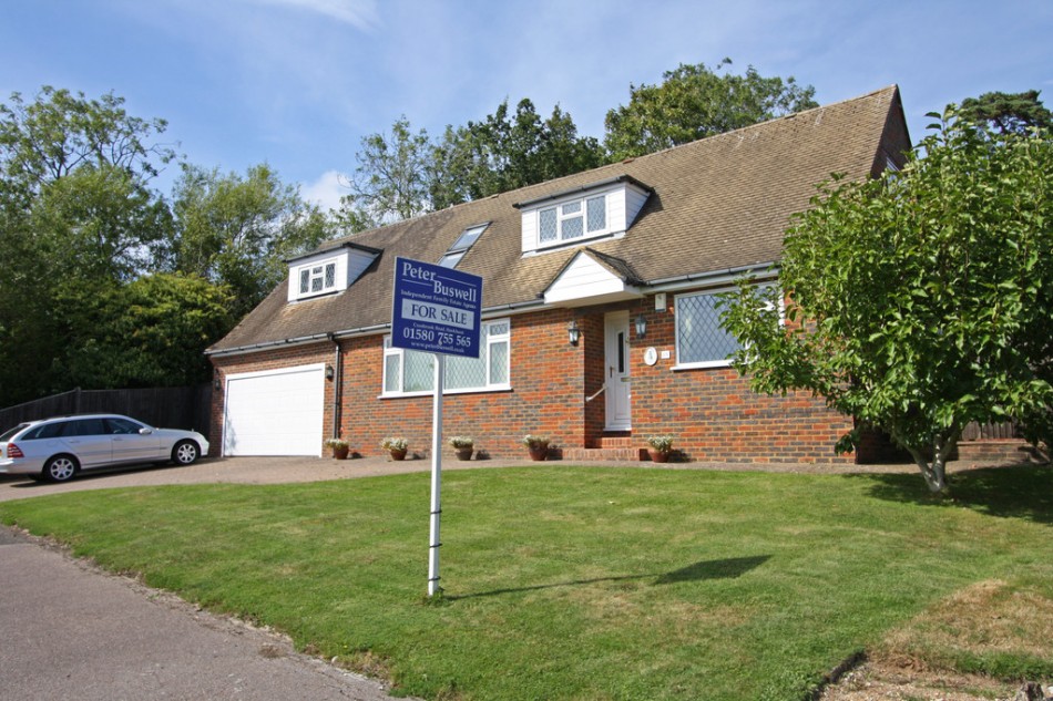 Images for Very Spacious Family Home In Hawkhurst EAID:ef57f983cf4b2a5bbece8a930a878071 BID:1