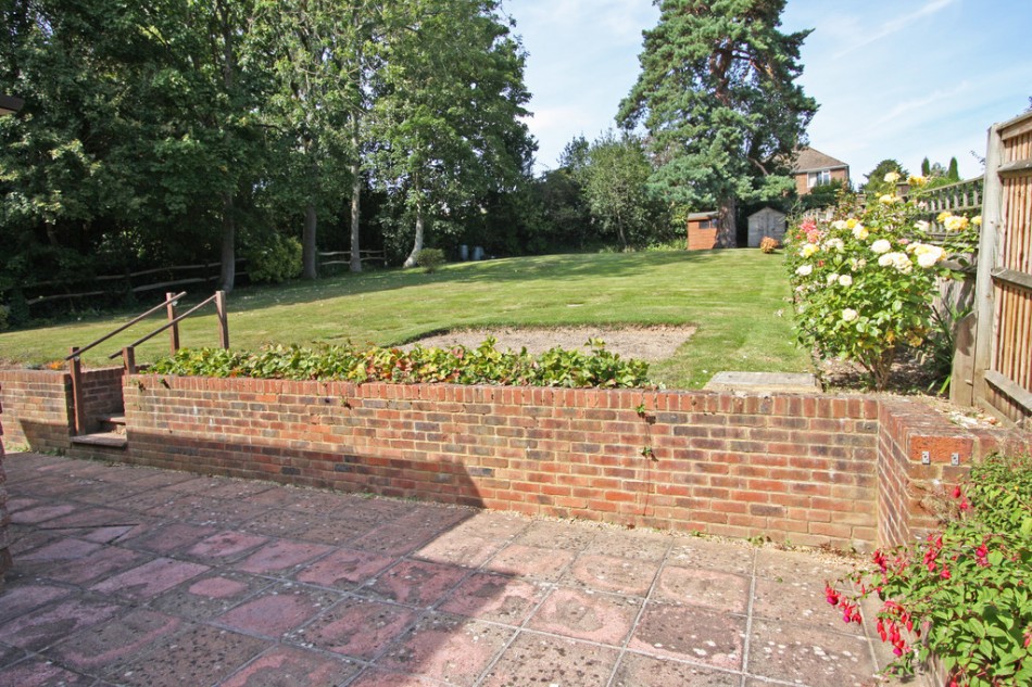 Images for Very Spacious Family Home In Hawkhurst EAID:ef57f983cf4b2a5bbece8a930a878071 BID:1