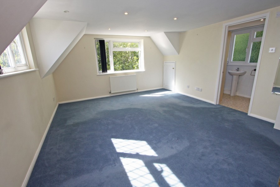 Images for Very Spacious Family Home In Hawkhurst EAID:ef57f983cf4b2a5bbece8a930a878071 BID:1