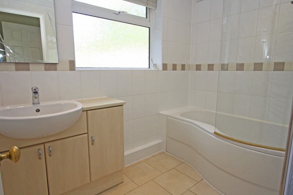 Images for Very Spacious Family Home In Hawkhurst EAID:ef57f983cf4b2a5bbece8a930a878071 BID:1