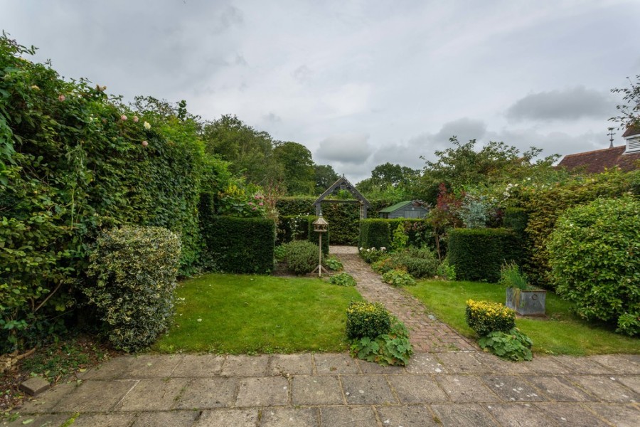 Images for Hawkhurst, Cranbrook EAID:ef57f983cf4b2a5bbece8a930a878071 BID:1