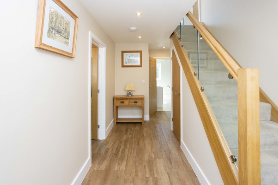 Images for Furnished Detached Family Home In Cranbrook EAID:ef57f983cf4b2a5bbece8a930a878071 BID:1