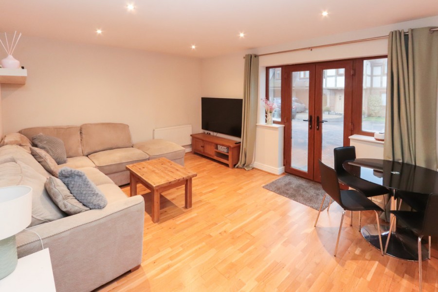 Images for Ground Floor Flat in Hurst Green EAID:ef57f983cf4b2a5bbece8a930a878071 BID:1