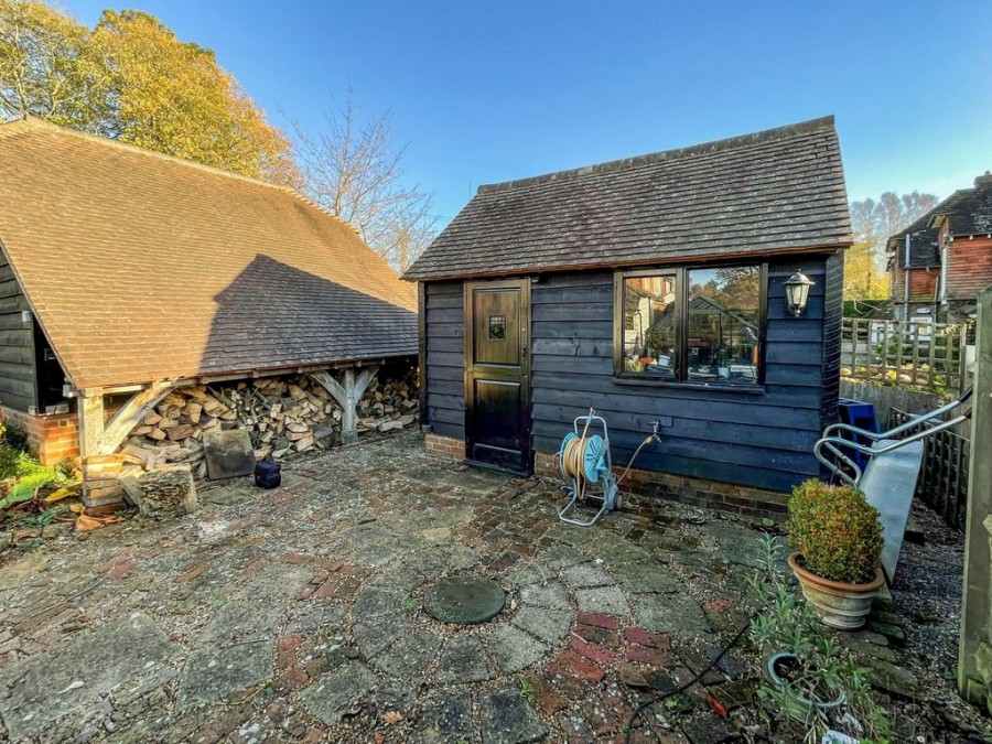 Images for On The Outskirts Of Hawkhurst EAID:ef57f983cf4b2a5bbece8a930a878071 BID:1