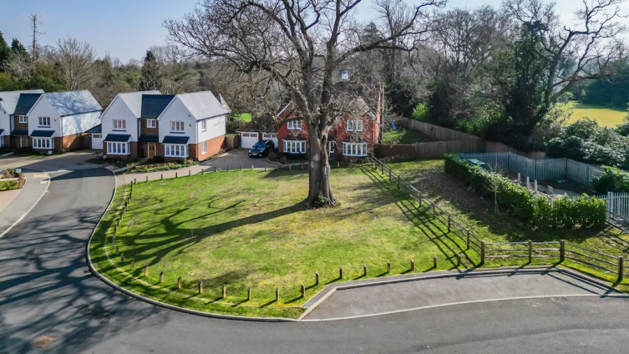 Images for Level Walking Distance to Shops in Hawkhurst EAID:ef57f983cf4b2a5bbece8a930a878071 BID:1