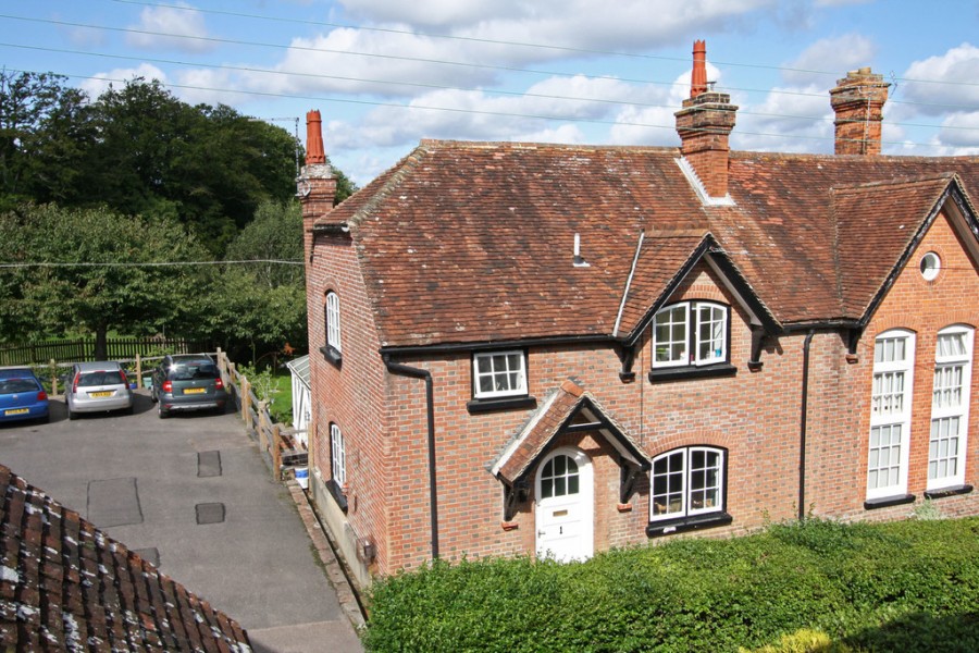 Images for Available With No Chain in Hawkhurst EAID:ef57f983cf4b2a5bbece8a930a878071 BID:1