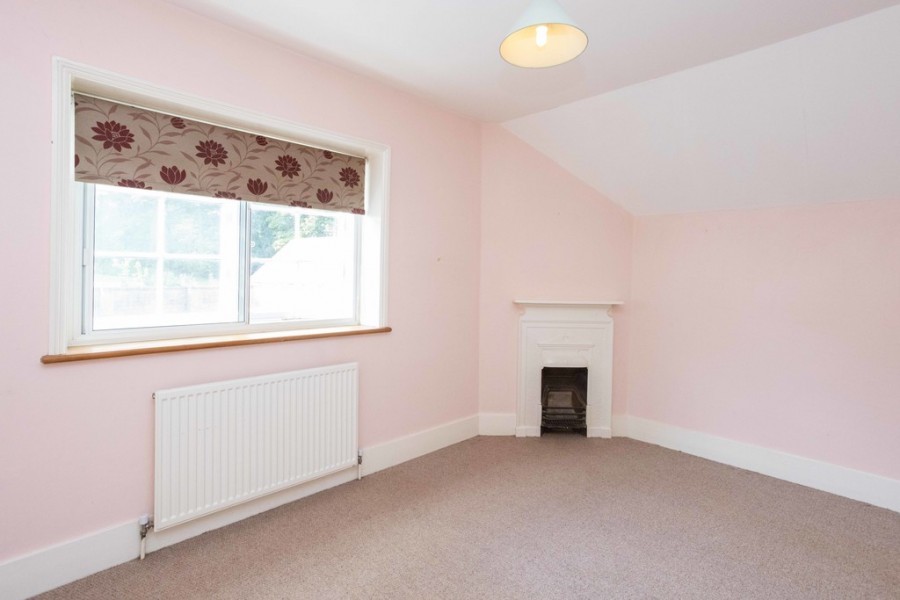 Images for Available With No Chain in Hawkhurst EAID:ef57f983cf4b2a5bbece8a930a878071 BID:1