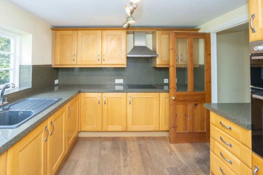 Images for Available With No Chain in Hawkhurst EAID:ef57f983cf4b2a5bbece8a930a878071 BID:1