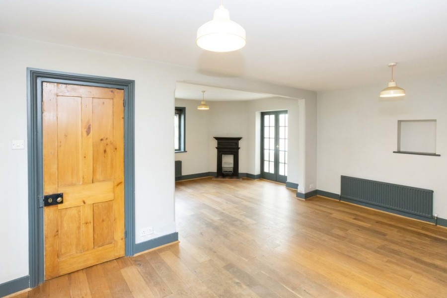 Images for Available With No Chain in Hawkhurst EAID:ef57f983cf4b2a5bbece8a930a878071 BID:1