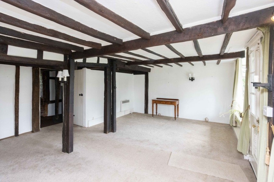 Images for Overlooking The Green in Sandhurst EAID:ef57f983cf4b2a5bbece8a930a878071 BID:1