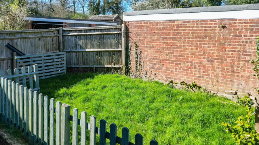 Images for Available with No Chain in Etchingham EAID:ef57f983cf4b2a5bbece8a930a878071 BID:1