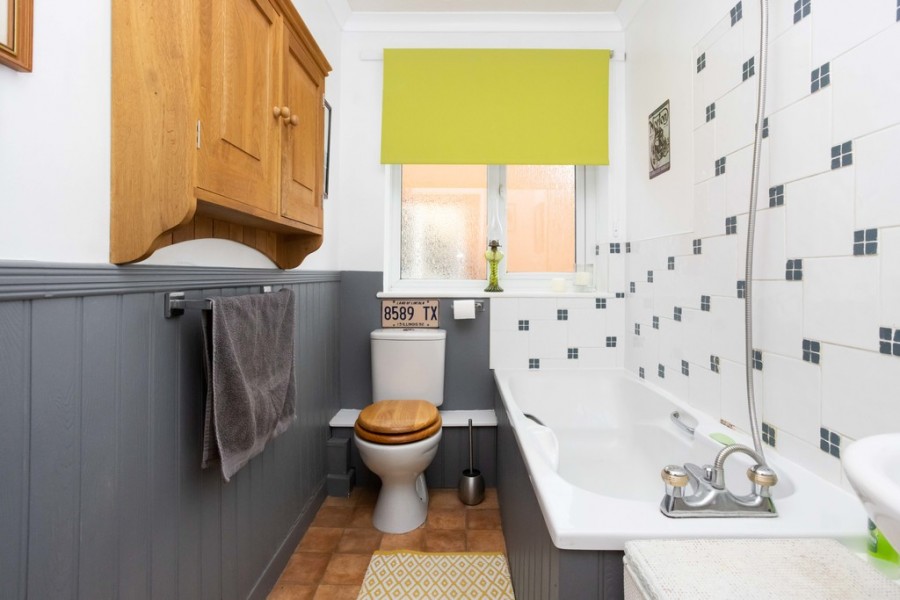 Images for With Extensive Countryside Views In Goudhurst EAID:ef57f983cf4b2a5bbece8a930a878071 BID:1