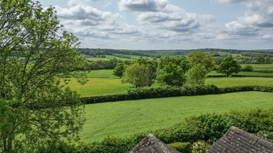 Images for With Extensive Countryside Views In Goudhurst EAID:ef57f983cf4b2a5bbece8a930a878071 BID:1