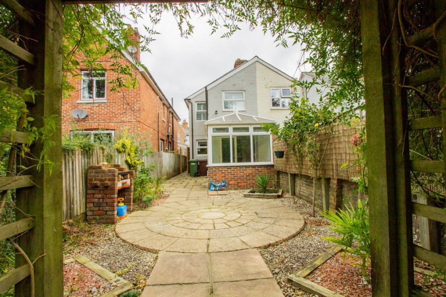 Images for Three Bedroom Family Home In Tunbridge Wells EAID:ef57f983cf4b2a5bbece8a930a878071 BID:1