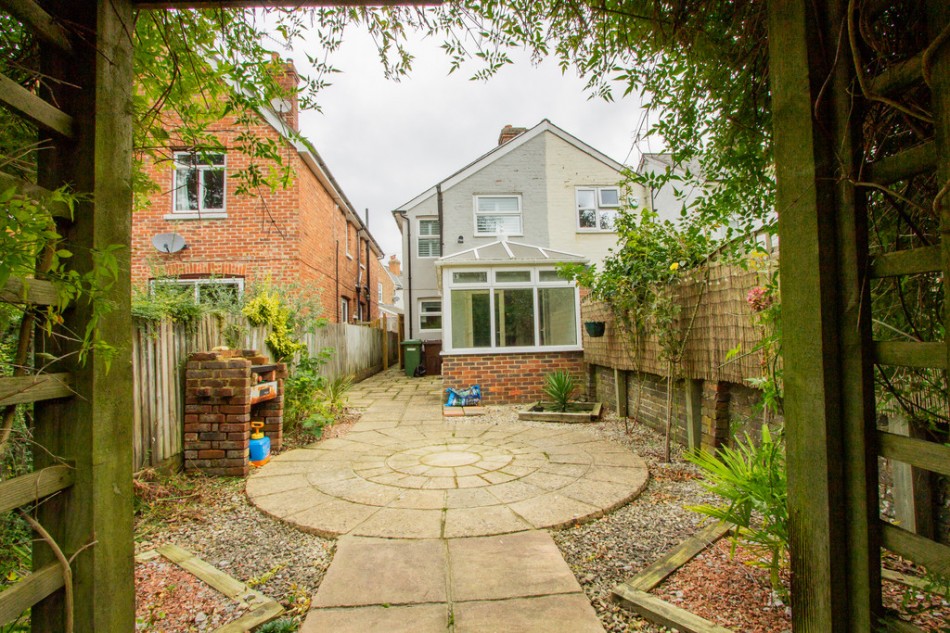 Images for Three Bedroom Family Home In Tunbridge Wells EAID:ef57f983cf4b2a5bbece8a930a878071 BID:1