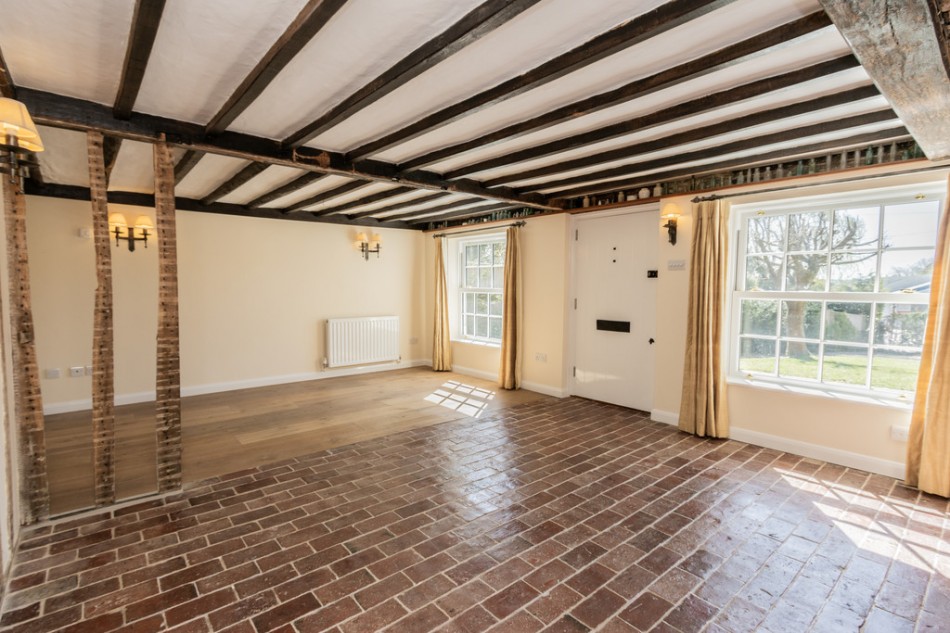 Images for Stunning Cottage In The Heart Of Sandhurst EAID:ef57f983cf4b2a5bbece8a930a878071 BID:1