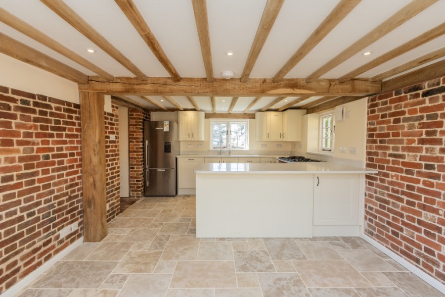 Images for Stunning Cottage In The Heart Of Sandhurst EAID:ef57f983cf4b2a5bbece8a930a878071 BID:1