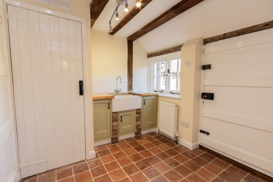 Images for Stunning Cottage In The Heart Of Sandhurst EAID:ef57f983cf4b2a5bbece8a930a878071 BID:1