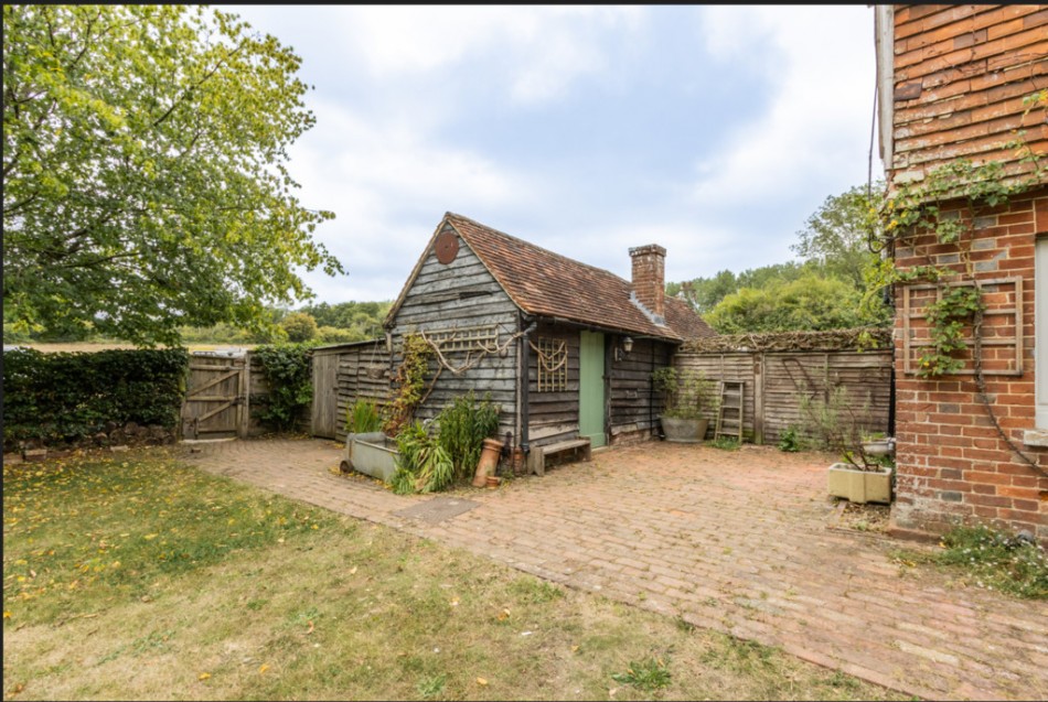 Images for Country Cottage With Rural Views In Ticehurst EAID:ef57f983cf4b2a5bbece8a930a878071 BID:1