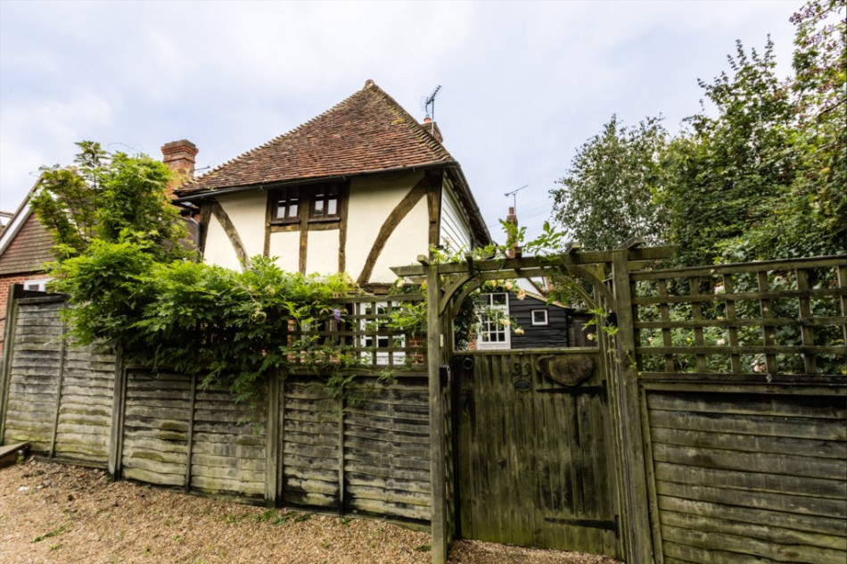 Images for Four Bedroom Cottage In The Heart Of Biddenden EAID:ef57f983cf4b2a5bbece8a930a878071 BID:1
