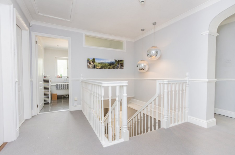 Images for Large Family Home Close To Cranbrook School EAID:ef57f983cf4b2a5bbece8a930a878071 BID:1