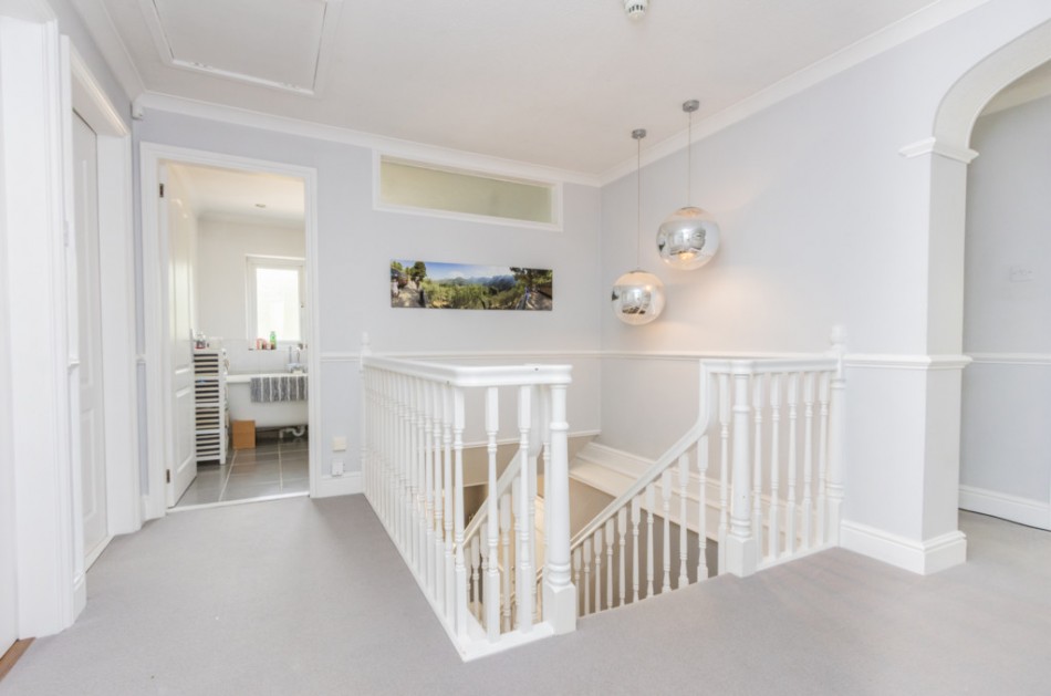 Images for Large Family Home Close To Cranbrook School EAID:ef57f983cf4b2a5bbece8a930a878071 BID:1