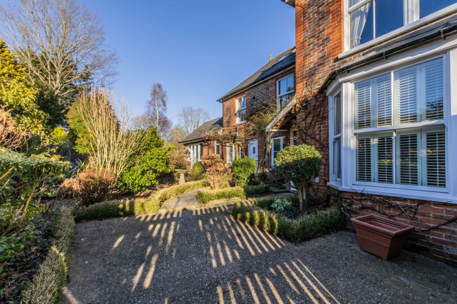 Images for An Elegant Six Bedroom House in Hawkhurst EAID:366206731 BID:bid