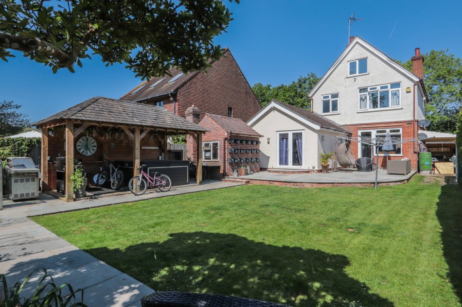 Images for Set On 1/4 Of An Acre In Sissinghurst EAID:366206731 BID:bid