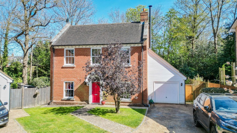 Images for A Stylish Four Bedroom House In Hawkhurst EAID:366206731 BID:bid