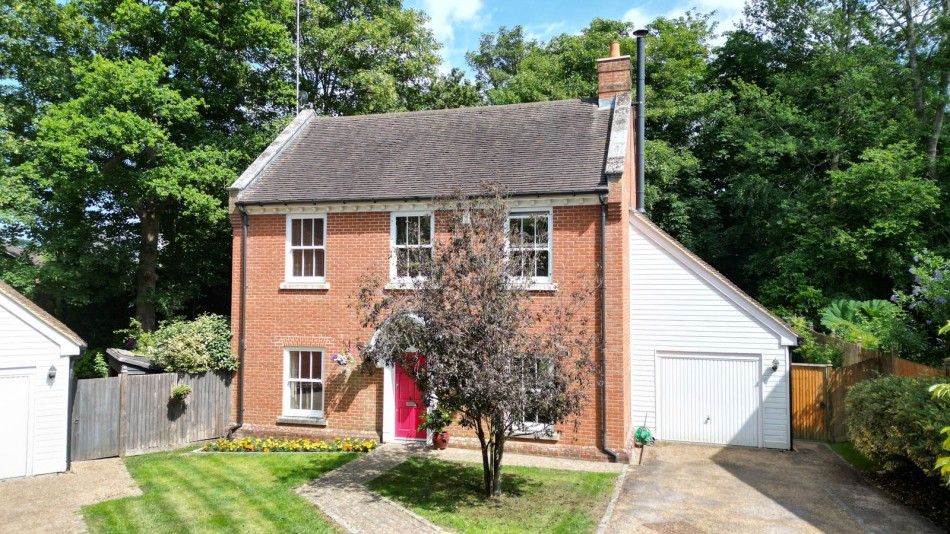 Images for A Stylish Four Bedroom House In Hawkhurst EAID:366206731 BID:bid