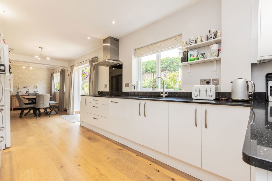 Images for 1.4 Miles From Etchingham Train Station in Hurst Green EAID:366206731 BID:bid