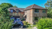Images for Available With No Onward Chain in Staplecross