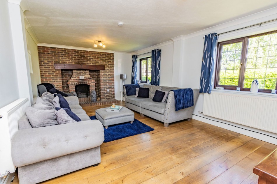Images for Available With No Onward Chain in Staplecross EAID:366206731 BID:bid