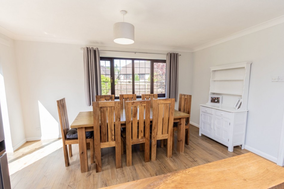 Images for Weald View, Staplecross EAID:366206731 BID:bid