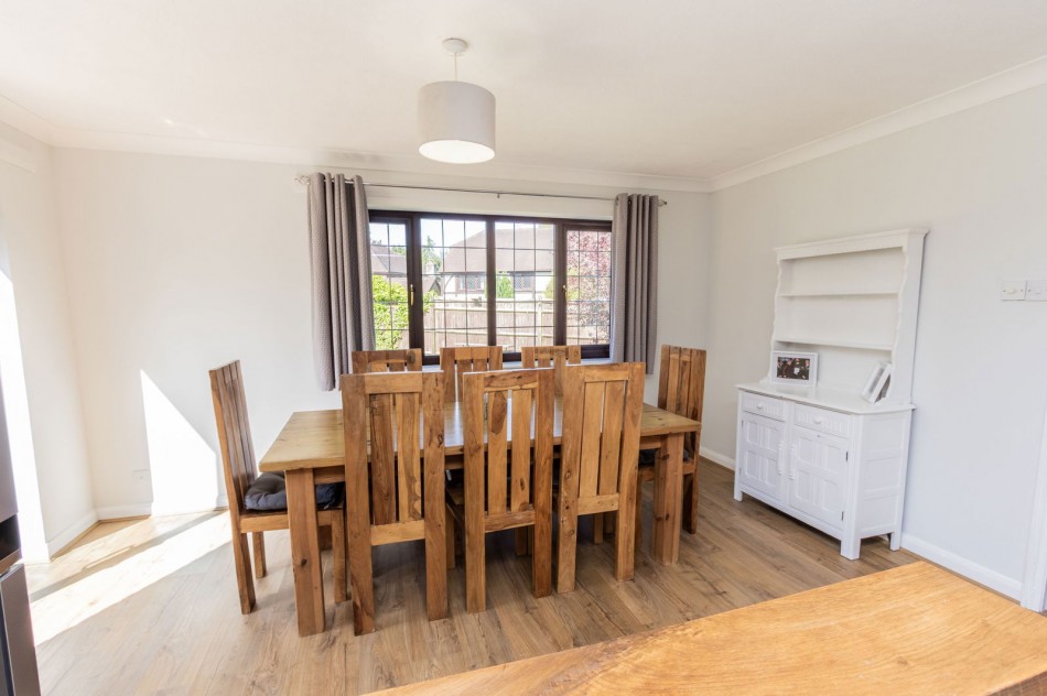 Images for Available With No Onward Chain in Staplecross EAID:366206731 BID:bid
