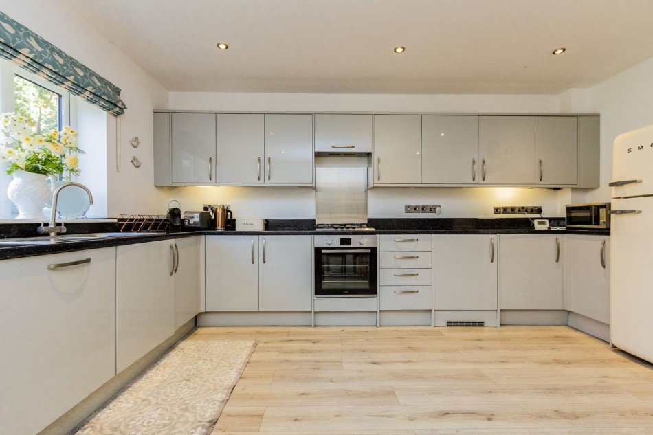 Images for With A Detached Kiln In Sandhurst EAID:366206731 BID:bid