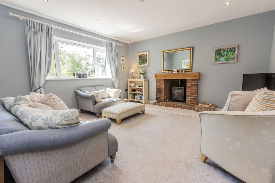 Images for With A Detached Kiln In Sandhurst EAID:366206731 BID:bid